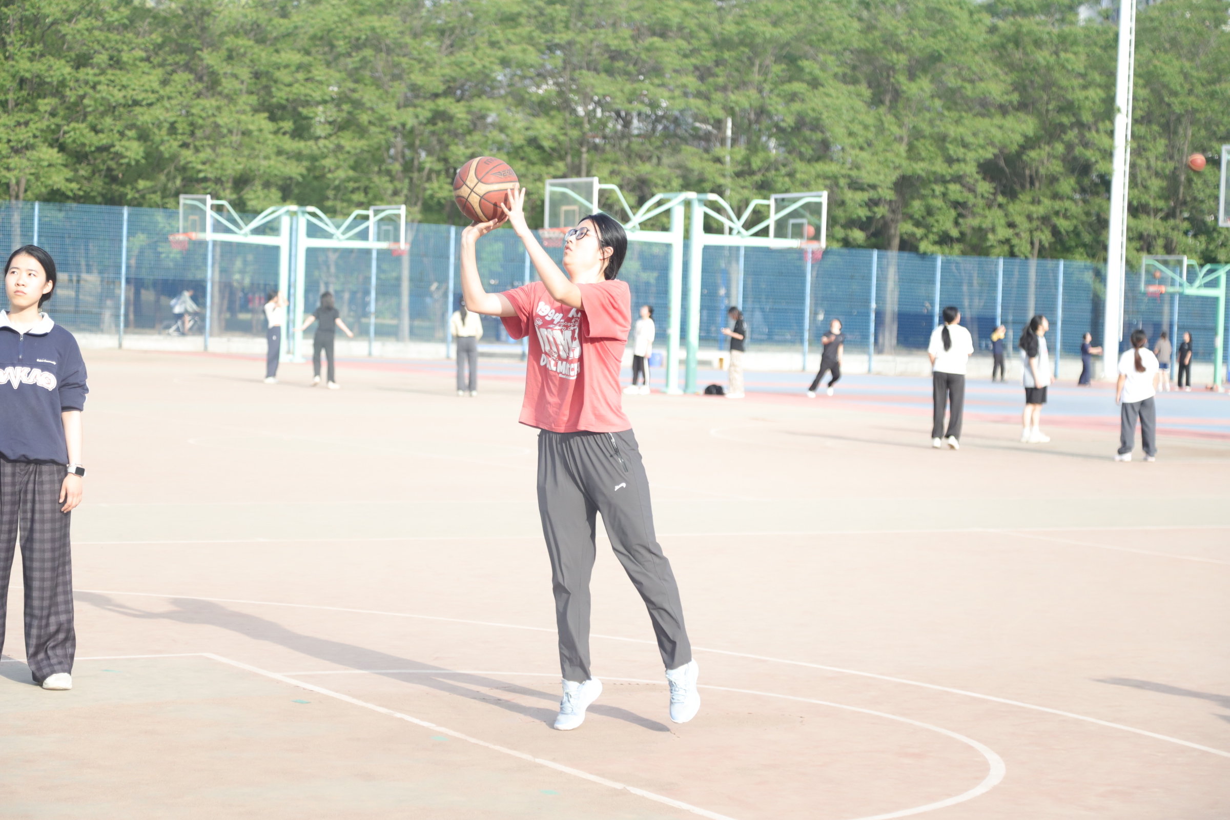 趣味篮球.JPG