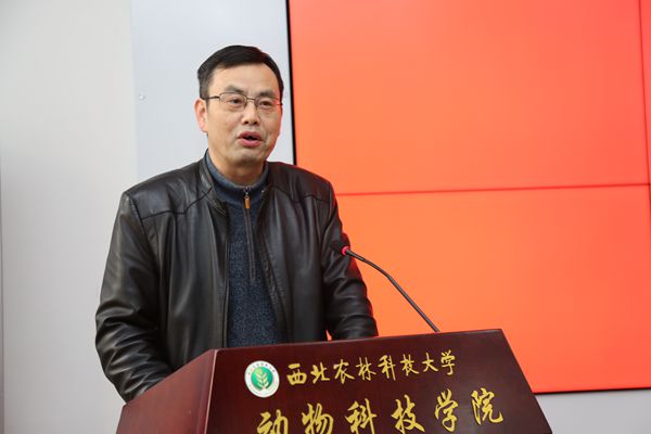 我院举办爱我所学成就人生报告会暨诸美研究生奖学金颁奖典礼