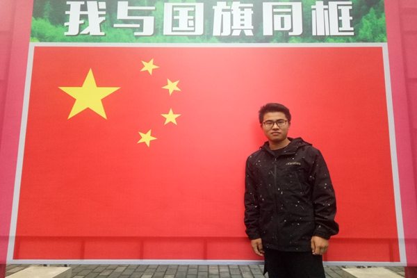 胡泽超.jpg