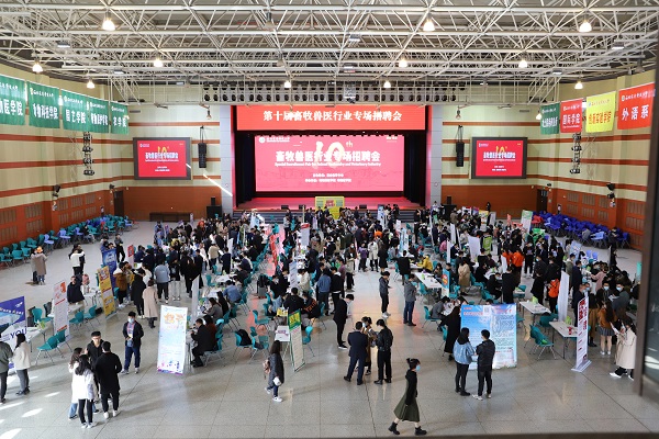 b5f6329f50464983a580c37294c7c834.jpg d9e201da1c1d4d95878867f3ad50dce0.jpg