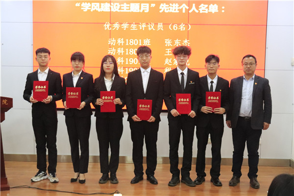 7bbc9402ff8c4090a0623a6199ac503e.jpg