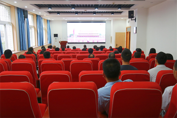 c531d88835ee4c0ead724e9ae8b92699.jpg 教师观看2_副本.jpg