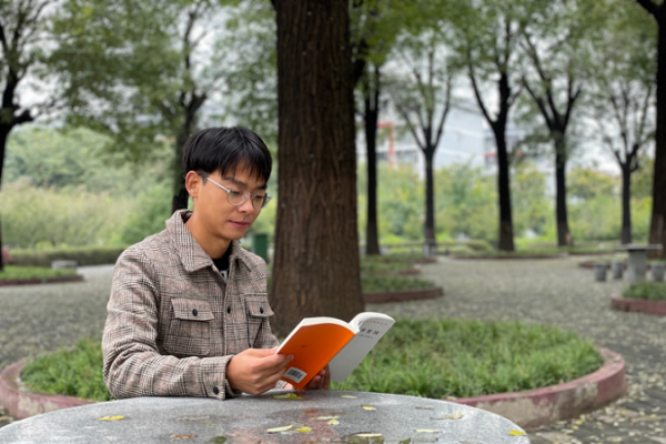 a536c961fbbd48e8a7d92a98ee536780.png 张东杰终.png
