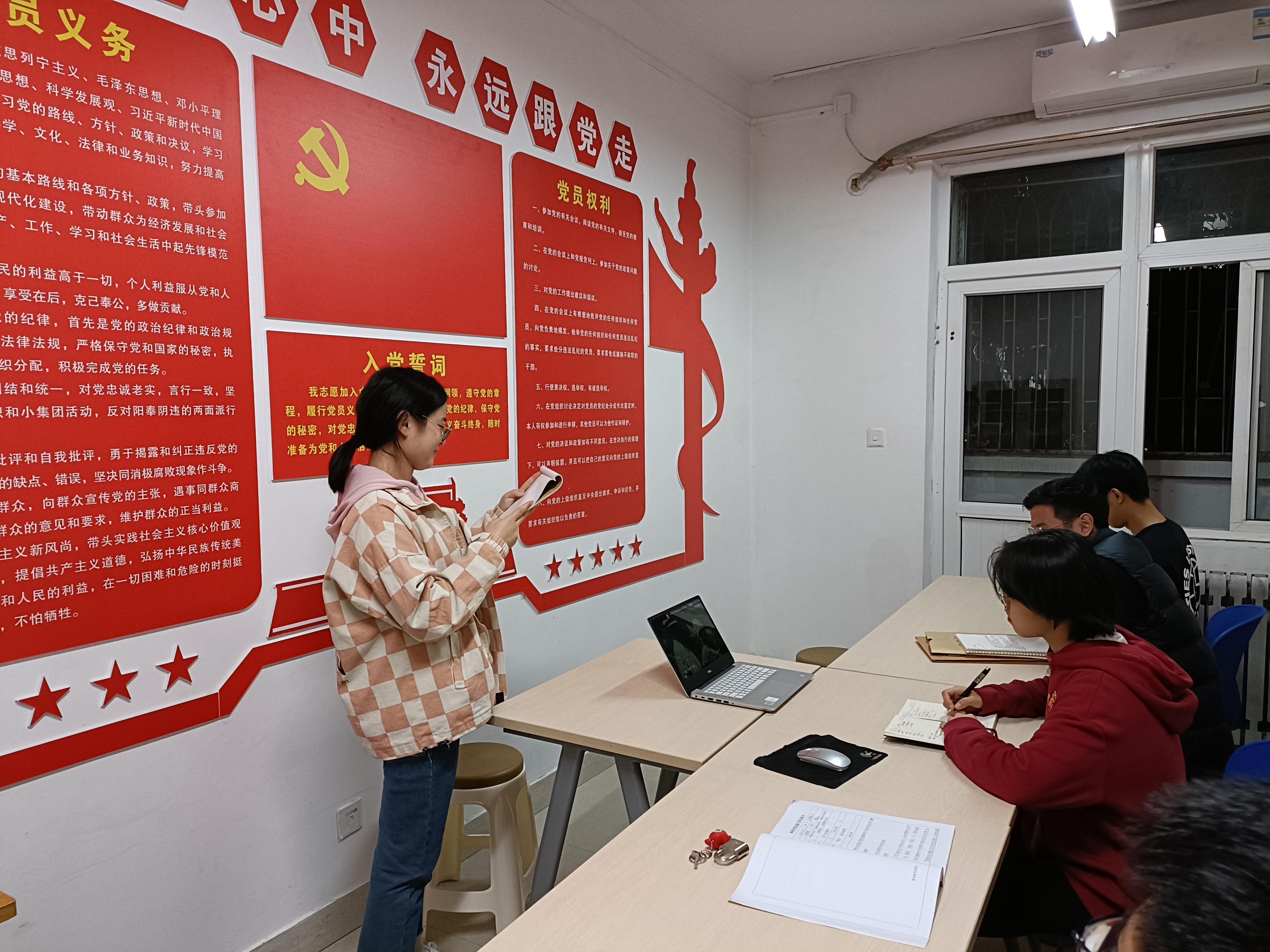 8ef27266e874472a92373b9c44acff66.jpg 8ef27266e874472a92373b9c44acff66.jpg