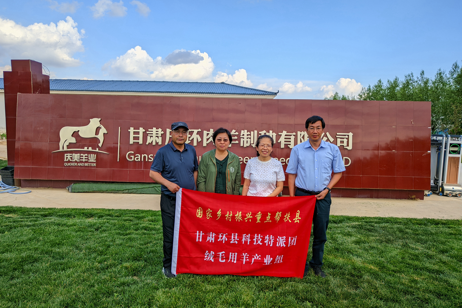 7041de0452bf490c8ba0709e73d53a13.jpg 7041de0452bf490c8ba0709e73d53a13.jpg