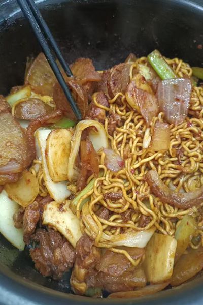 图五 杨凌新时代广场的重庆鸡公煲.jpg